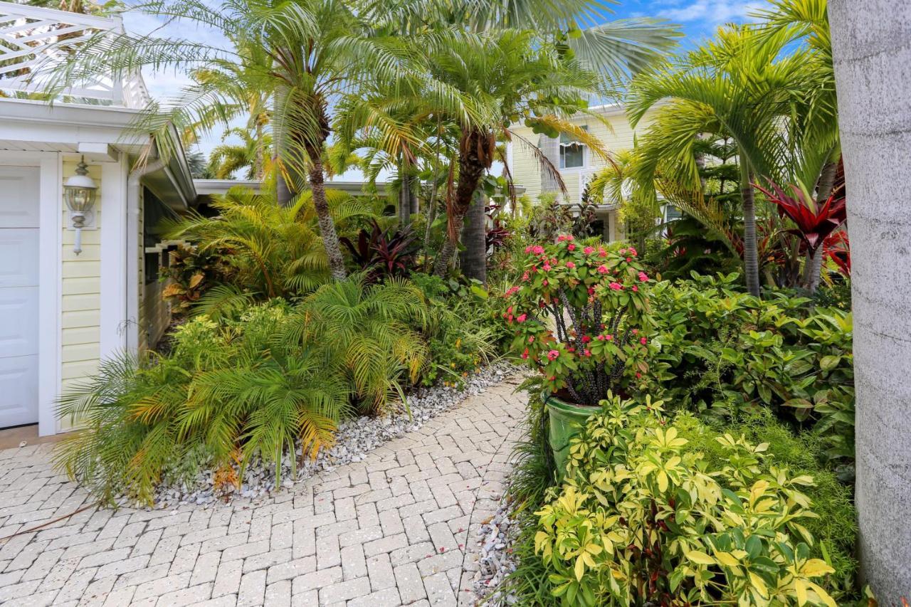 Coconut Paradise St. Pete Beach Bagian luar foto