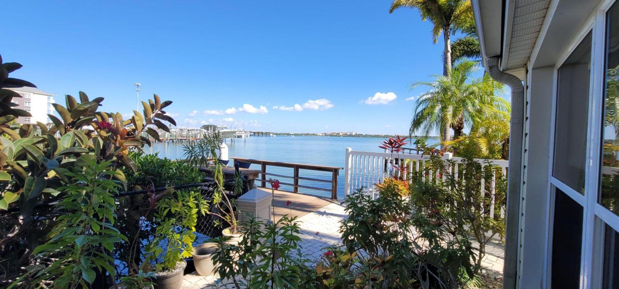 Coconut Paradise St. Pete Beach Bagian luar foto